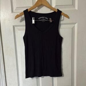 Aeropostale black v neck tank top